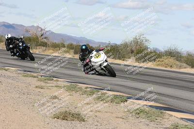 media/Nov-16-2025-Race Pace (Sun) [[8c5fa54630]]/Verified Riders/4-Turn 3 Inside (1050am)/